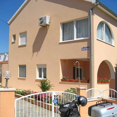 Apartmani Nedoklan * Srima