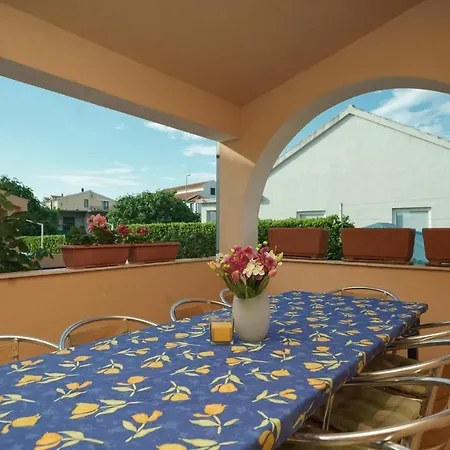 Apartmani Nedoklan Apartment *