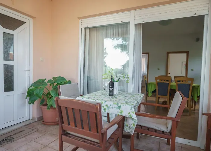 Nedoklan Appartement Srima